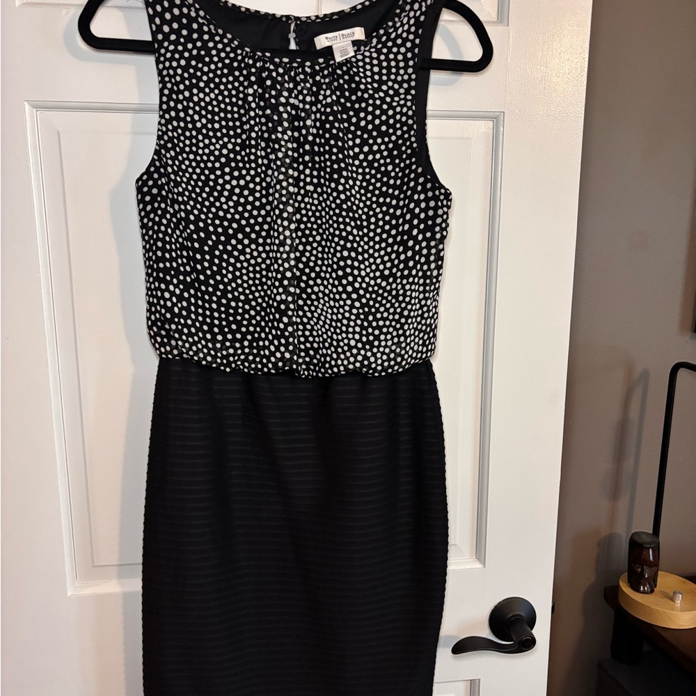 White House Black Market B&W Sleeveless Midi Dress size 4 |work dress